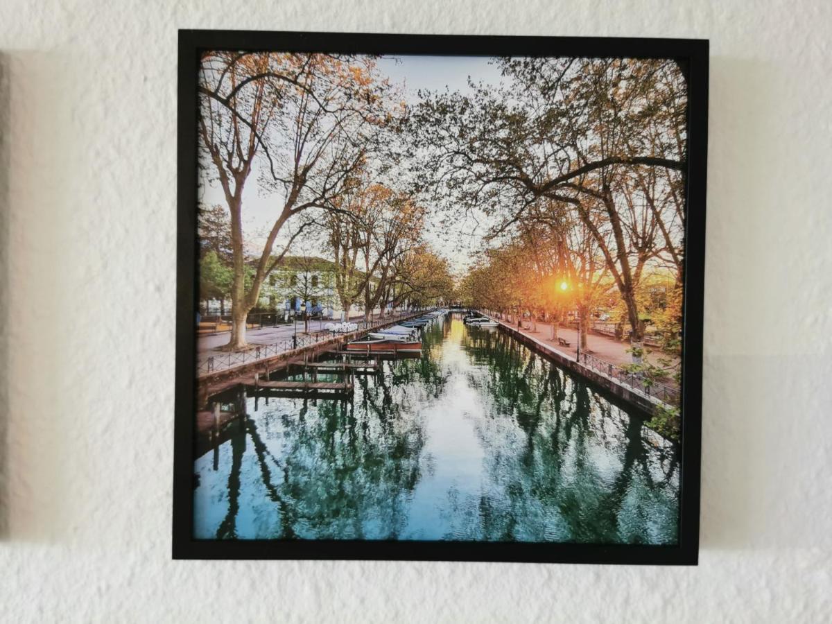 Le Duplex - Hyper Centre - Gare - Wifi - Netflix - Disney + Annecy Bagian luar foto