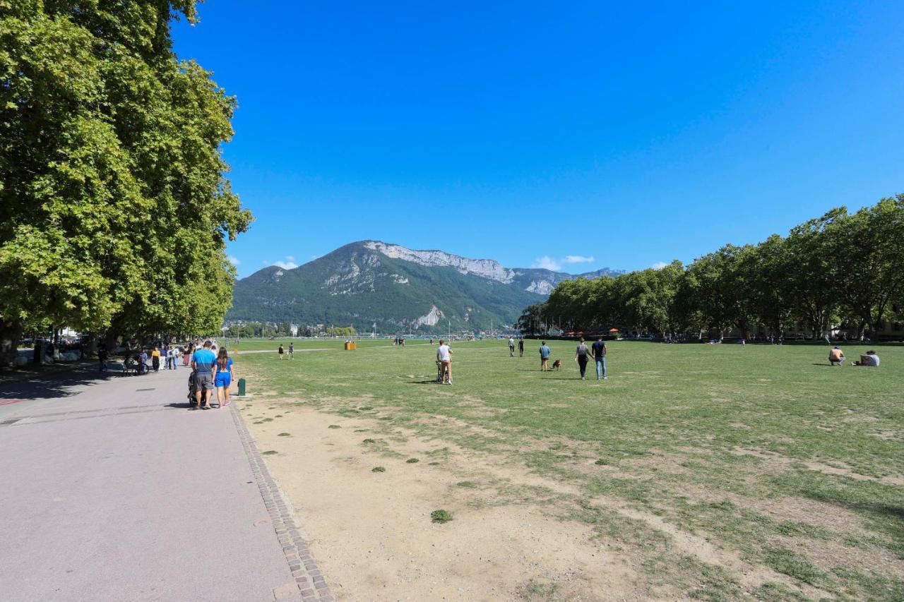 Le Duplex - Hyper Centre - Gare - Wifi - Netflix - Disney + Annecy Bagian luar foto